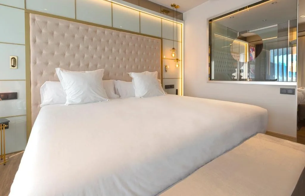 Superior Double Room with Terrace — Barceló Ourense