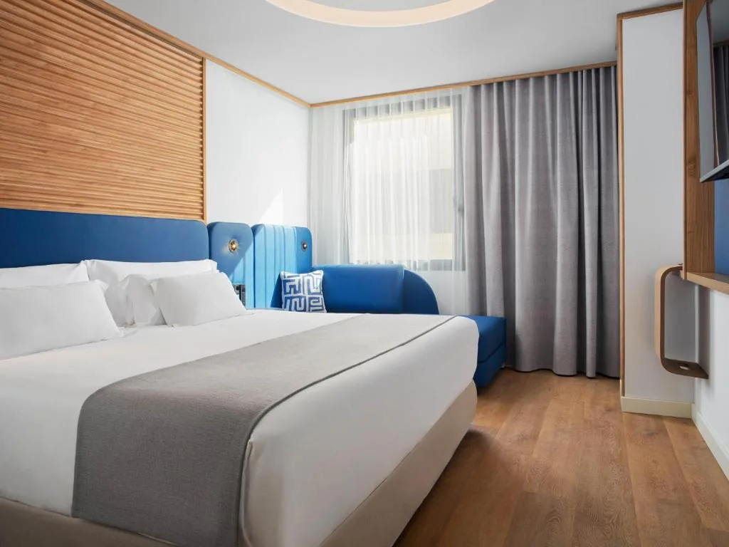 Quarto Triplo — Barceló Santa Cruz Contemporáneo