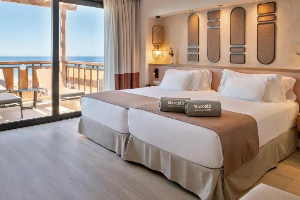 Deluxe Suite with Sea View — Barceló Tenerife Royal Level