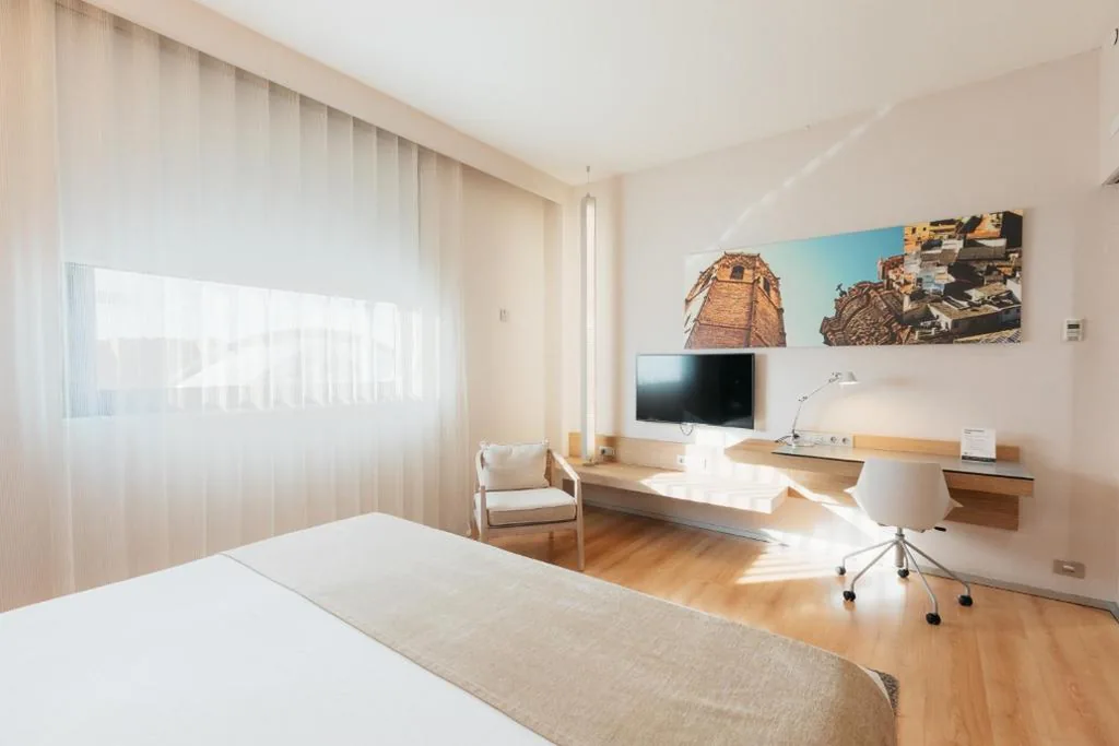 Habitación Doble Deluxe con vistas - 1 o 2 camas — Barceló Valencia