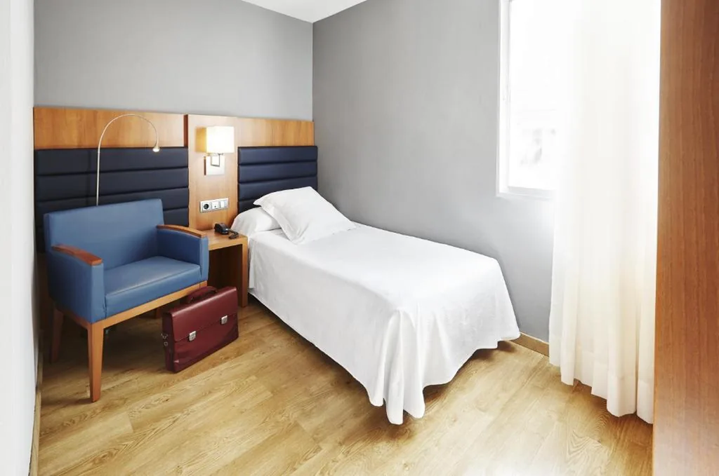 Einzelzimmer für 1 Person — Barcelona Century Hotel
