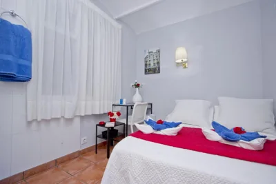 Barcelona City Rooms Hostal — Foto 9