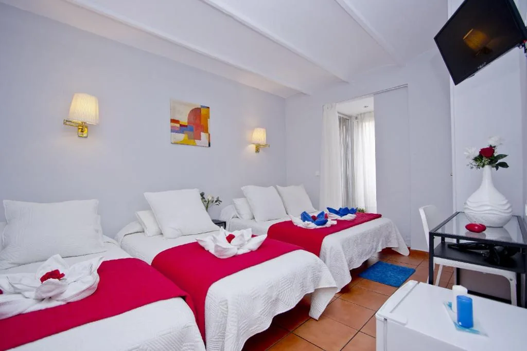 Superior-Doppelzimmer – 1 oder 2 Betten — Barcelona City Rooms Hostal