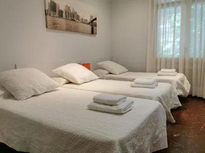 Barcelona City Street Hostal — Foto 9