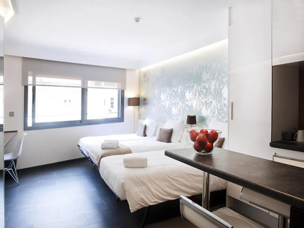 Deluxe Room — Barcelona Fifteen central Aparthotel