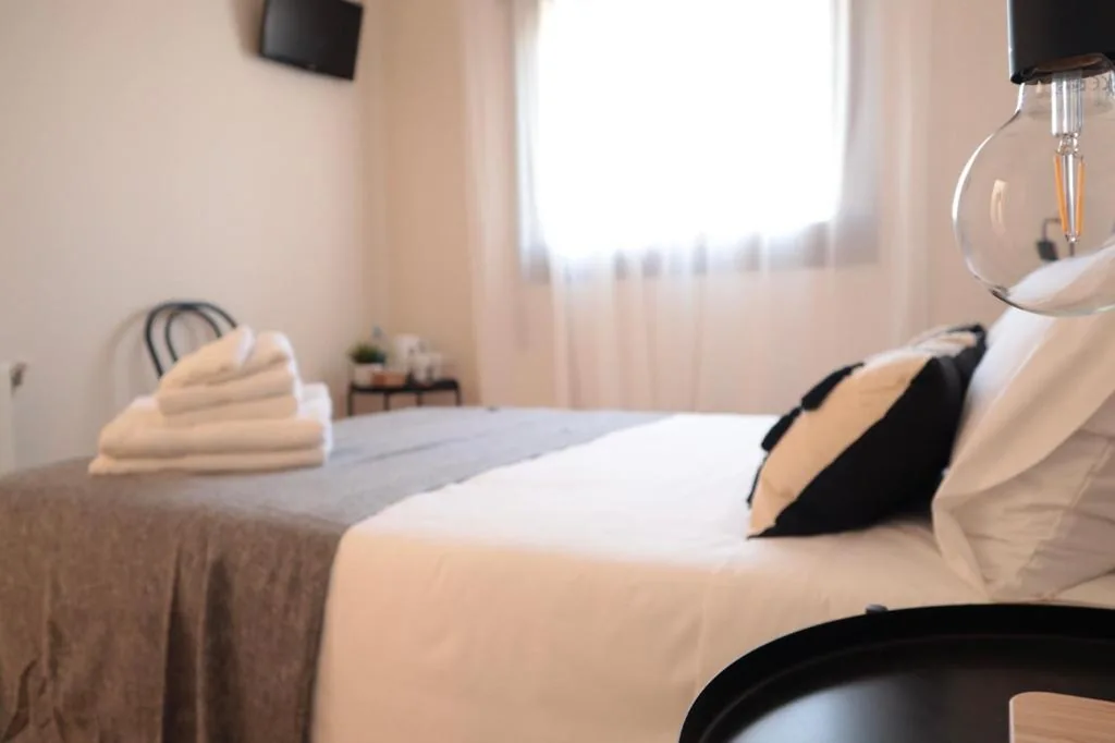 Doppelzimmer mit eigenem Bad — Barcelona PR Guesthouse