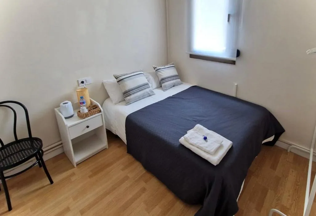 Einzelzimmer mit Gemeinschaftsbad — Barcelona PR Guesthouse