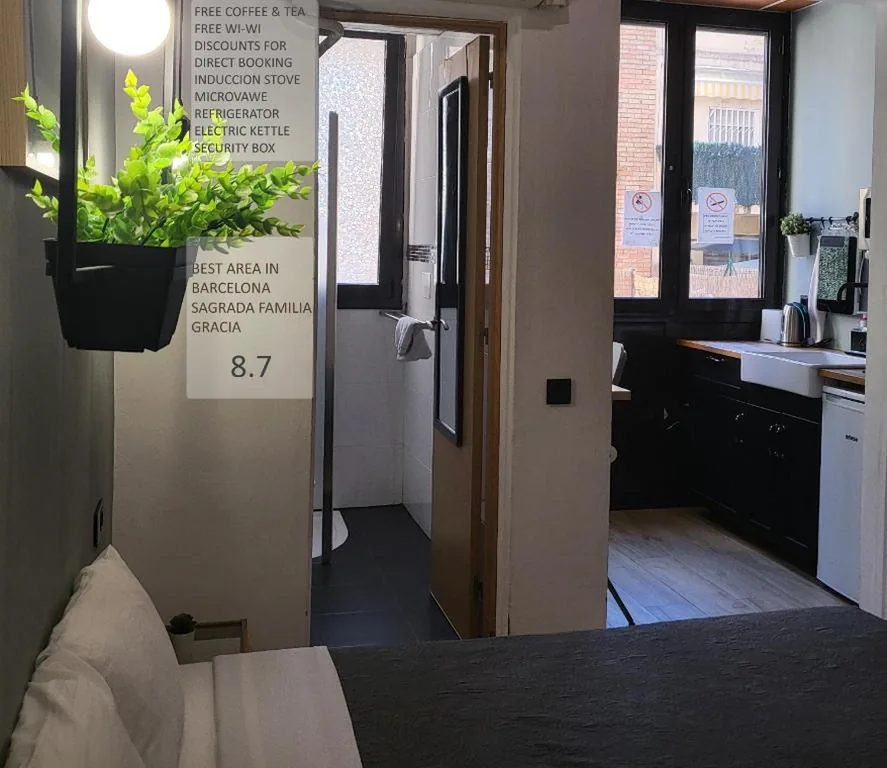 Camera familiare con bagno privato e cucina — Barcelona Rooms 294