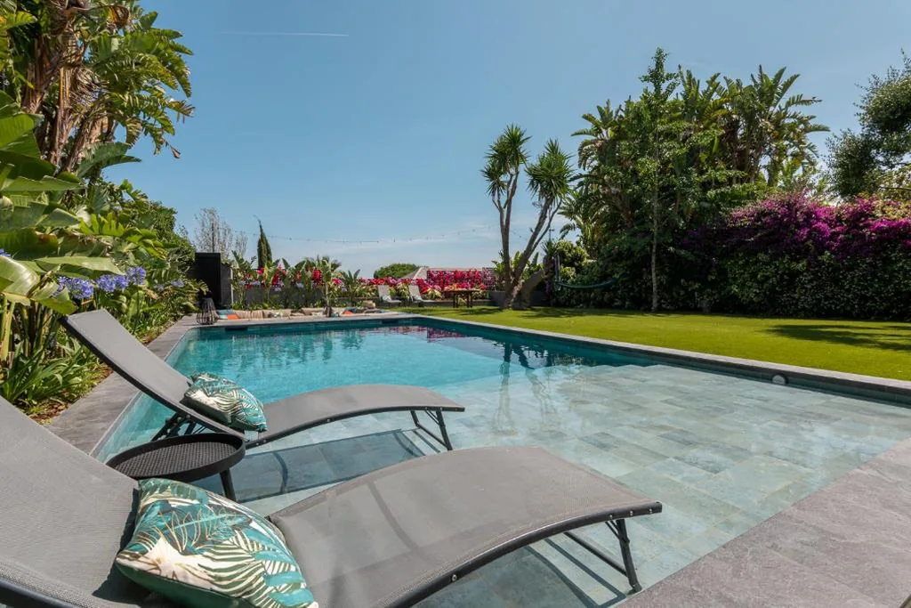 Villa — BARCELONA´S TROPICAL OASIS