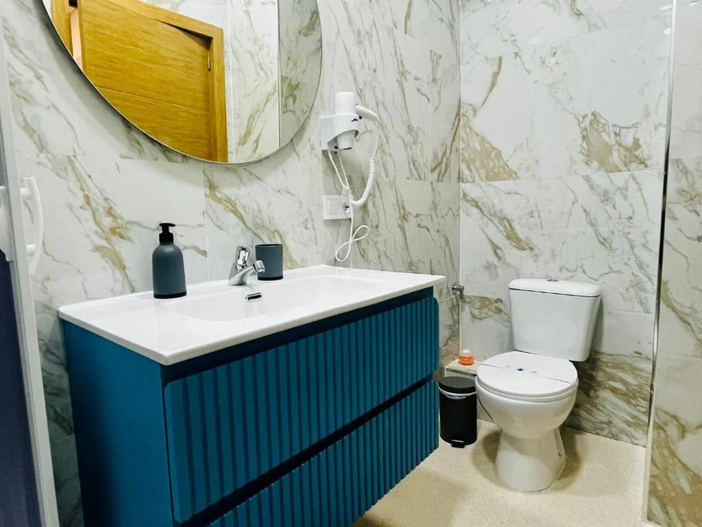 Deluxe-Doppelzimmer mit Dusche — Barco