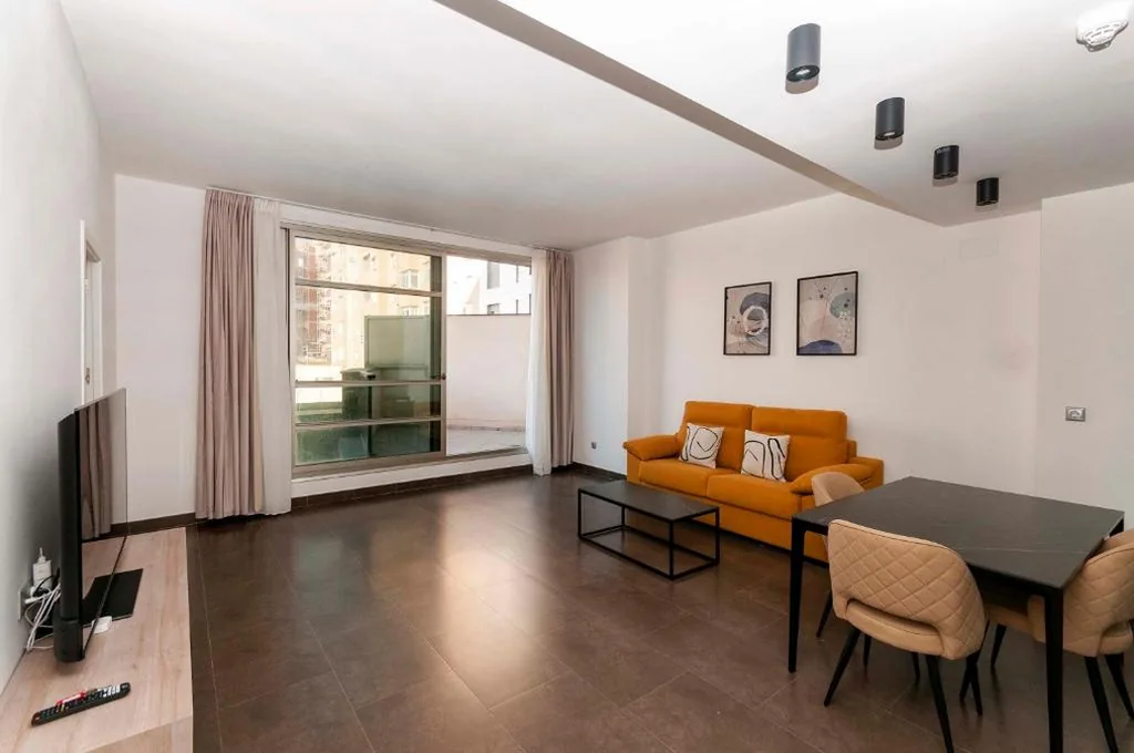 バルコニー付き1ベッドルームアパートメント — Barocco Apartments Gran Vía -SIN COCINA-