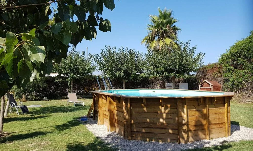 Casa de 6 dormitorios — Barraca típica del Delta, con piscina, jardín y barbacoa - Deltavacaciones