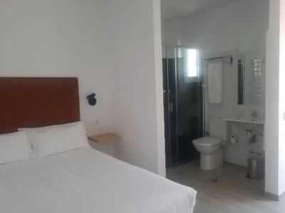 Basic Hotel Sevilla Catedral — Foto 3