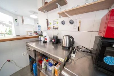 Be Happy Hostel - Albergue en el centro de Nerja — Foto 12