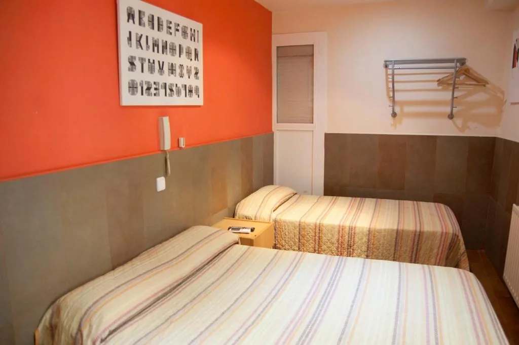 Camera tripla — Be Ramblas Guest House
