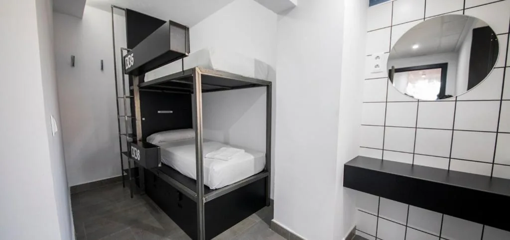 混合六人宿舍床位 — Bea Beach Hostel