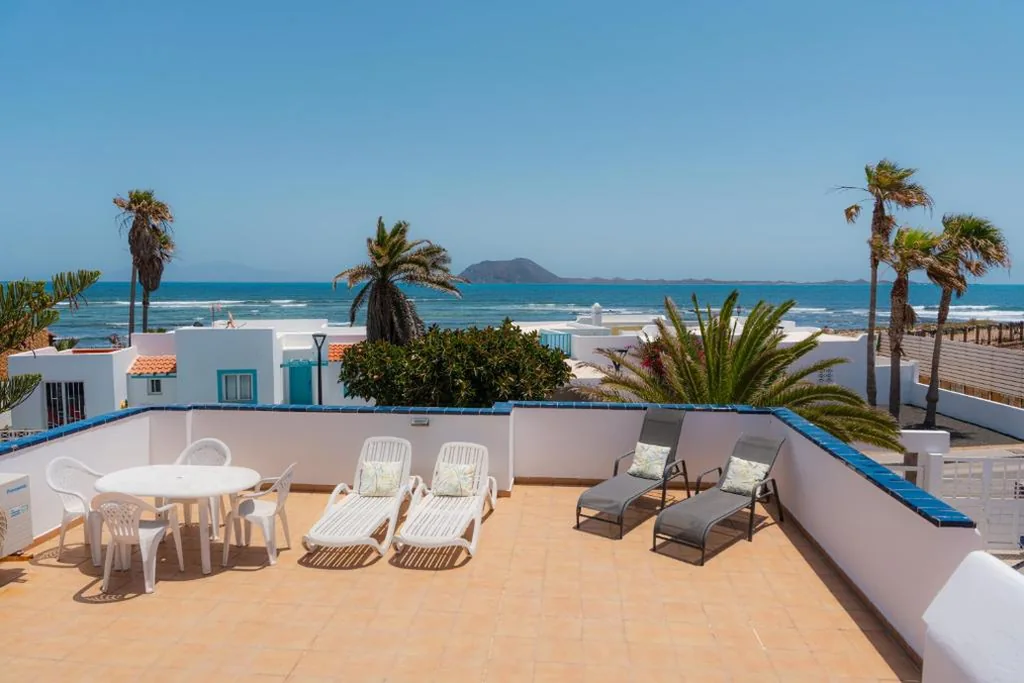 Villa Deluxe — Beach house with the heated pool next to Rocky Point