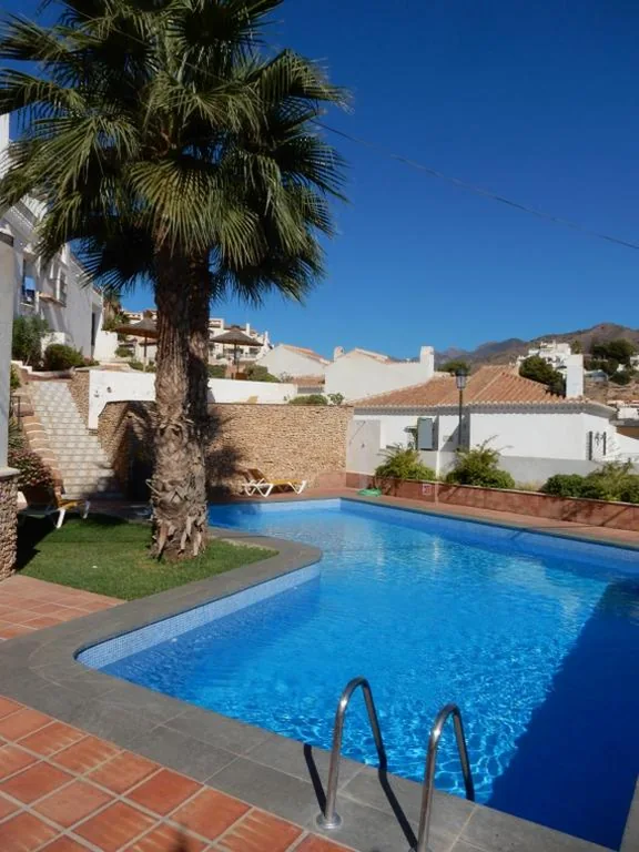 Casa de 3 dormitorios — BEACH VILLA ,Nerja, Seaview, Pool, 3 bedrooms, huge terrace and garden