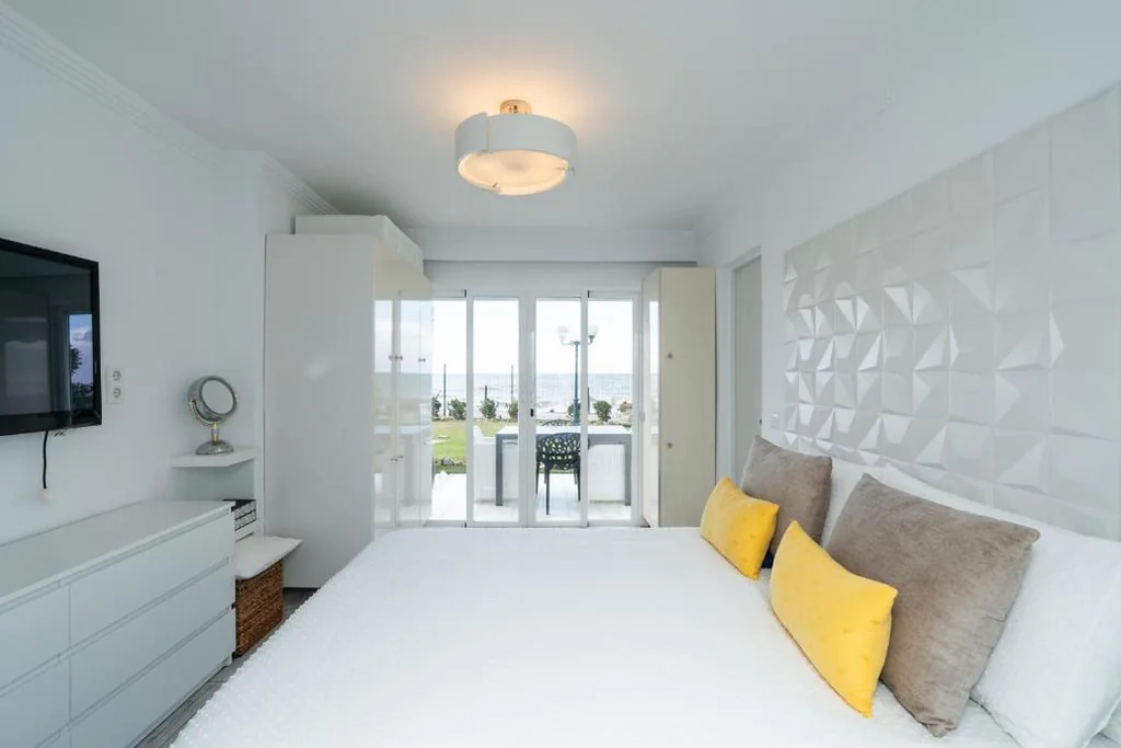 Villa direkt am Strand — Beachfront Haven