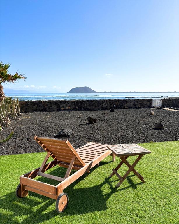 BeachFront Villa - La Casa del Mar
