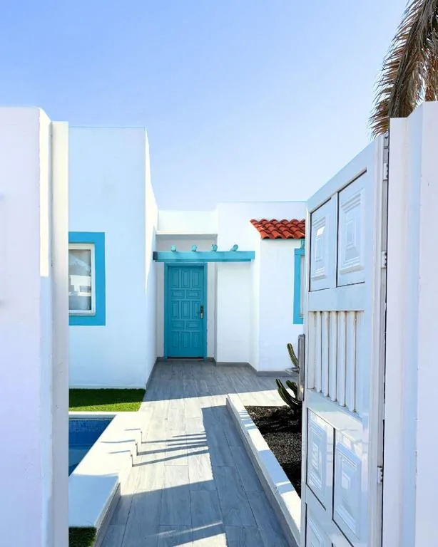 BeachFront Villa - La Casa del Mar