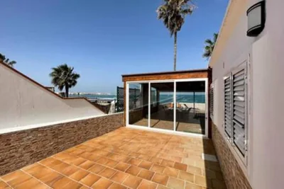 Beachfront Villa San Antonio with Private Heated Pool BBQ in the Heart of Corralejo by Amazzzing Travel — foto 12