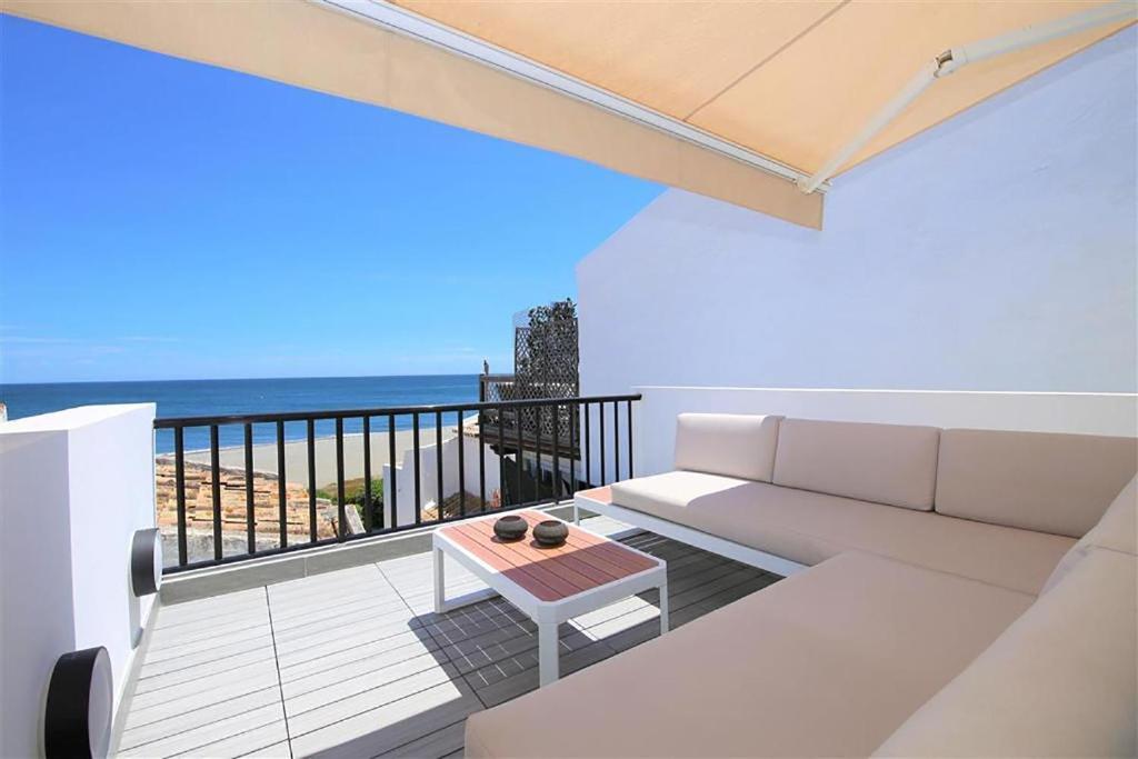 Beachhouse GALORE