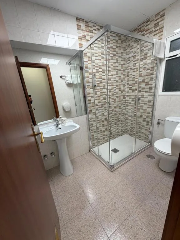 Habitación Triple — Bearan Bar & Rooms