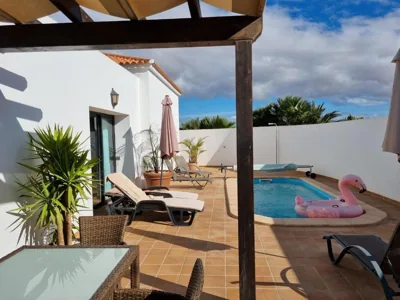 Beautiful spacious villa with private heated pool in Lajares — 写真 9