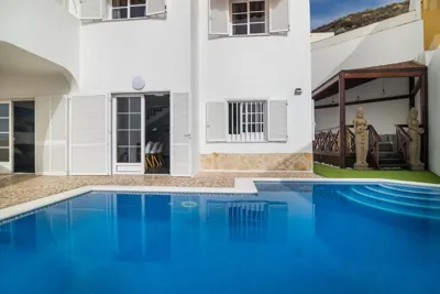 BEAUTIFUL VILLA - 4 bedrooms, heated pool, 2 priv car park places, fibre net, PS5, tv channels — foto 3