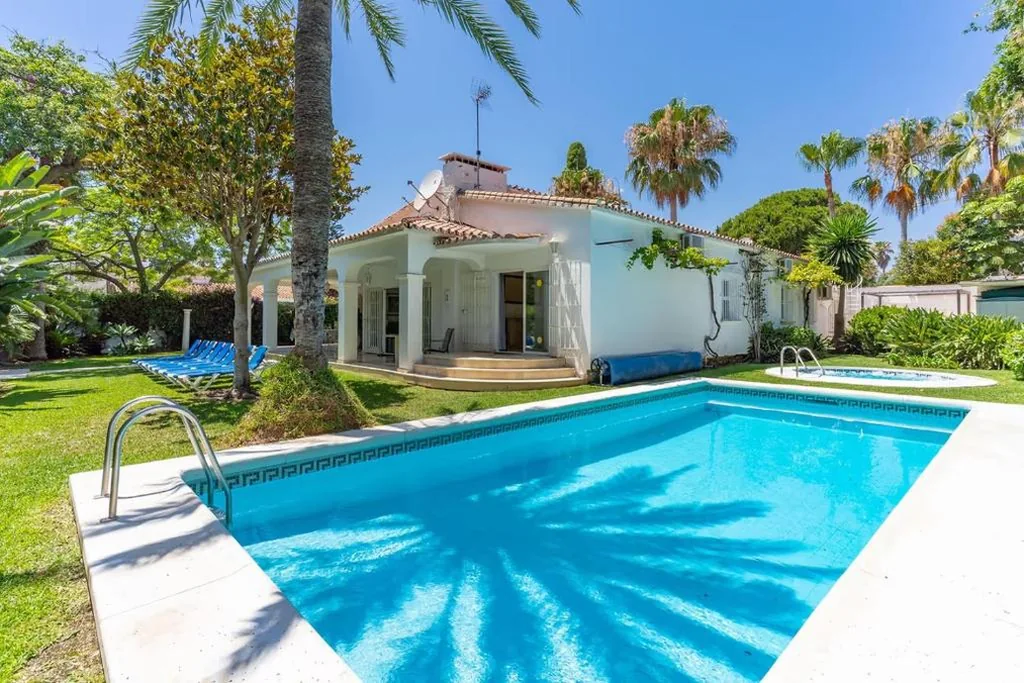 Villa — Beautiful Villa La Caracola heated pool Puerto Banus Marbella