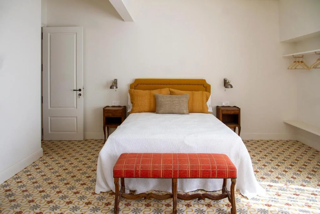 Chambre double avec salle de bains privative — Bell Plançó B&B