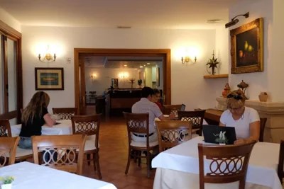 Bell Port Hotel — foto 4