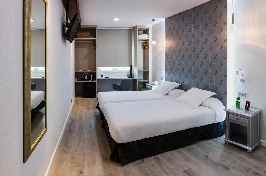 Standard Twin Room — Bellavista Sevilla