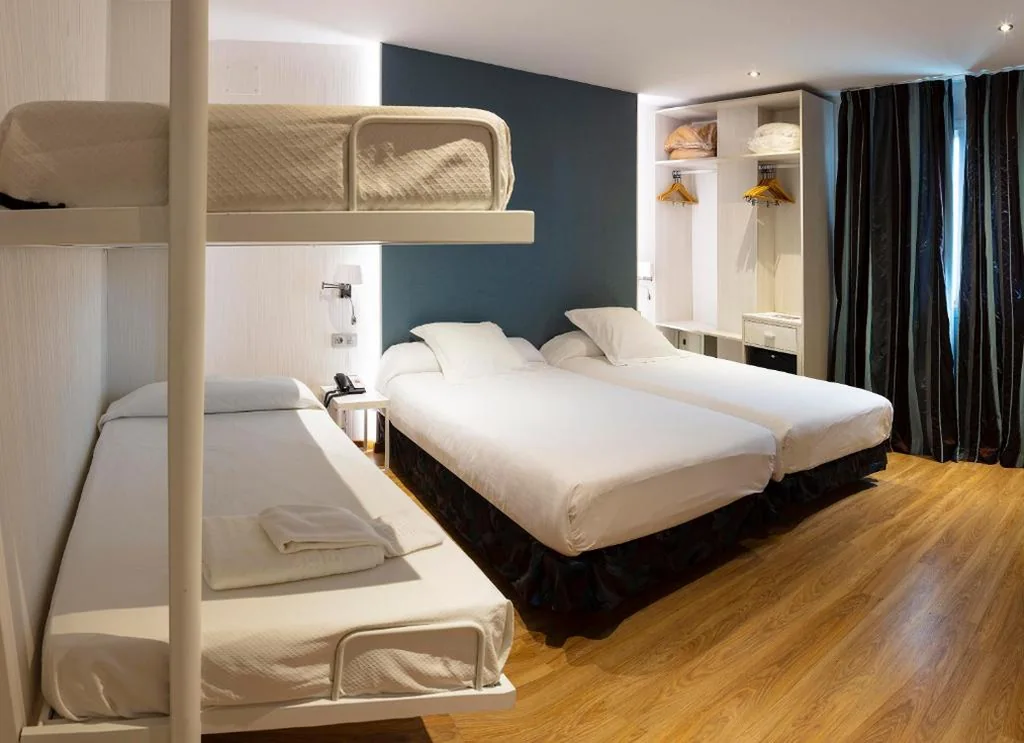 Family Room (4 Adults) — Bellavista Sevilla