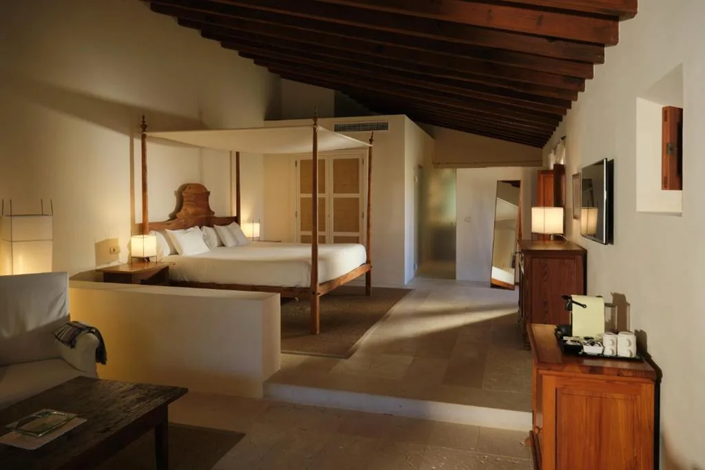 Suite Junior con vistas al jardín — Belle Son Mas Luxury Finca Hotel