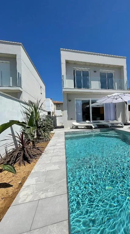 Villa — Belle villa contemporaine piscine privée