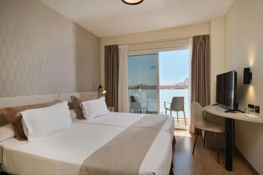 Doppelzimmer mit Balkon – 1 oder 2 Betten — Belle Zurbarán Palma Hotel
