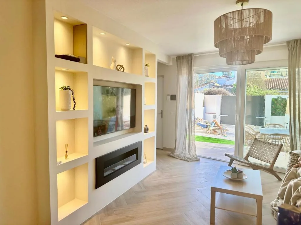 Casa con 3 camere da letto — Benalmádena Beach House- Luxe house, prime location near Puerto Marina&Beach