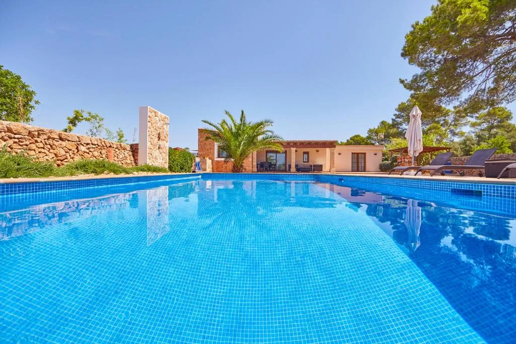 Villa — Bennoc Petit Hotel