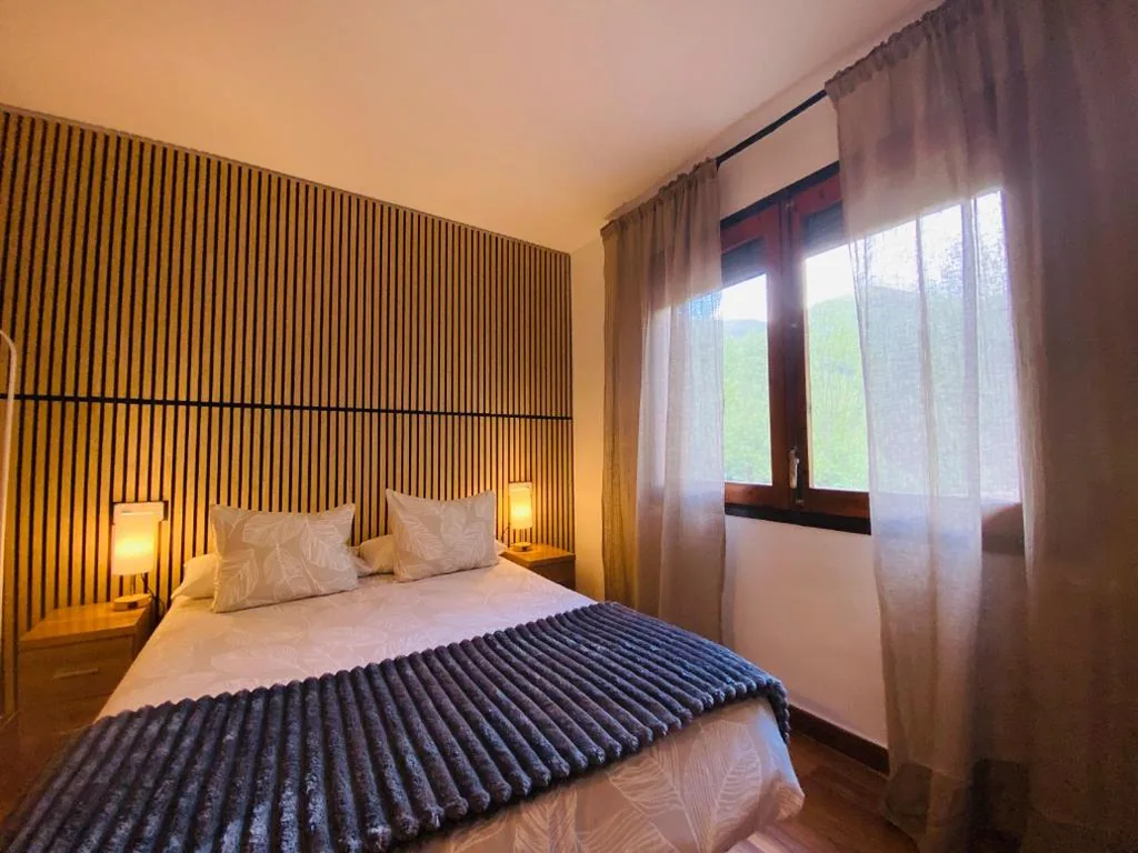 Chambre double avec salle de bains privative — Benvinguts a Casa Nostra