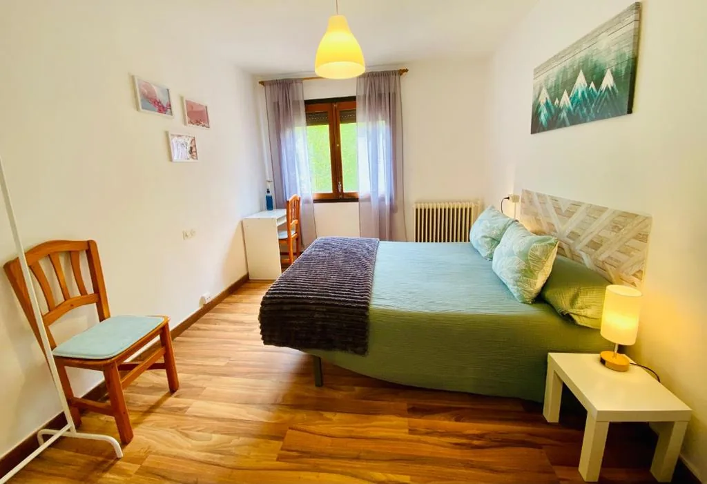 Chambre double avec salle de bains privative — Benvinguts a Casa Nostra