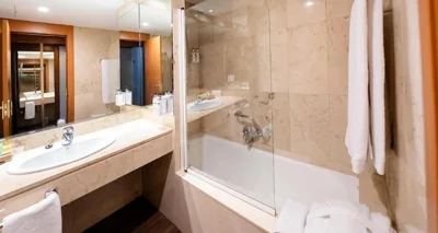 Best Western Premier CMC Girona — photo 8