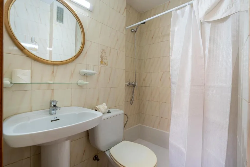 Tweepersoonskamer - 1 of 2 bedden — BF Rooms Garrucha