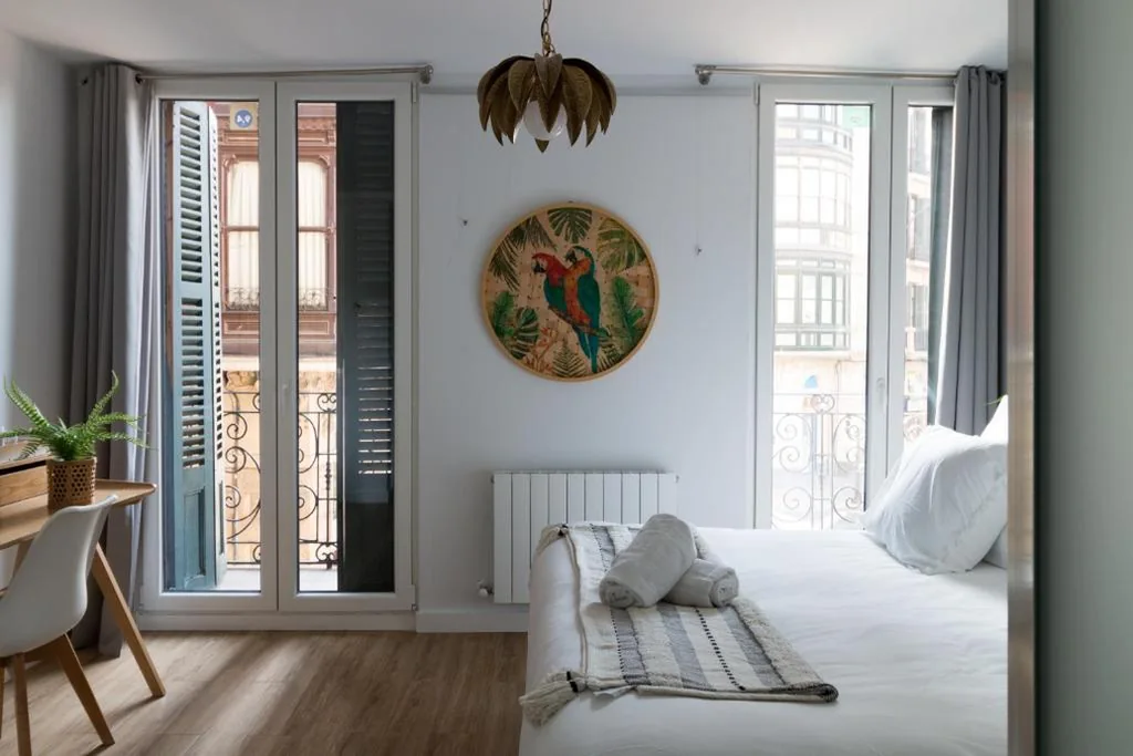Chambre double supérieure avec terrasse - 1 ou 2 lits — Bilbao Art Lodge Staynnapartments