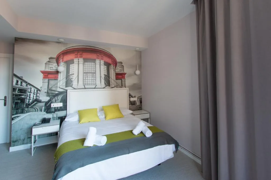 Camera con letto matrimoniale — Bilbao City Rooms
