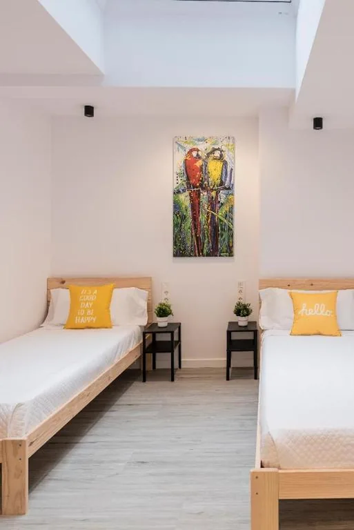 Tweepersoonskamer met eigen badkamer - 2 bedden — Bilbao ROOMS & KITCHEN Zorroza