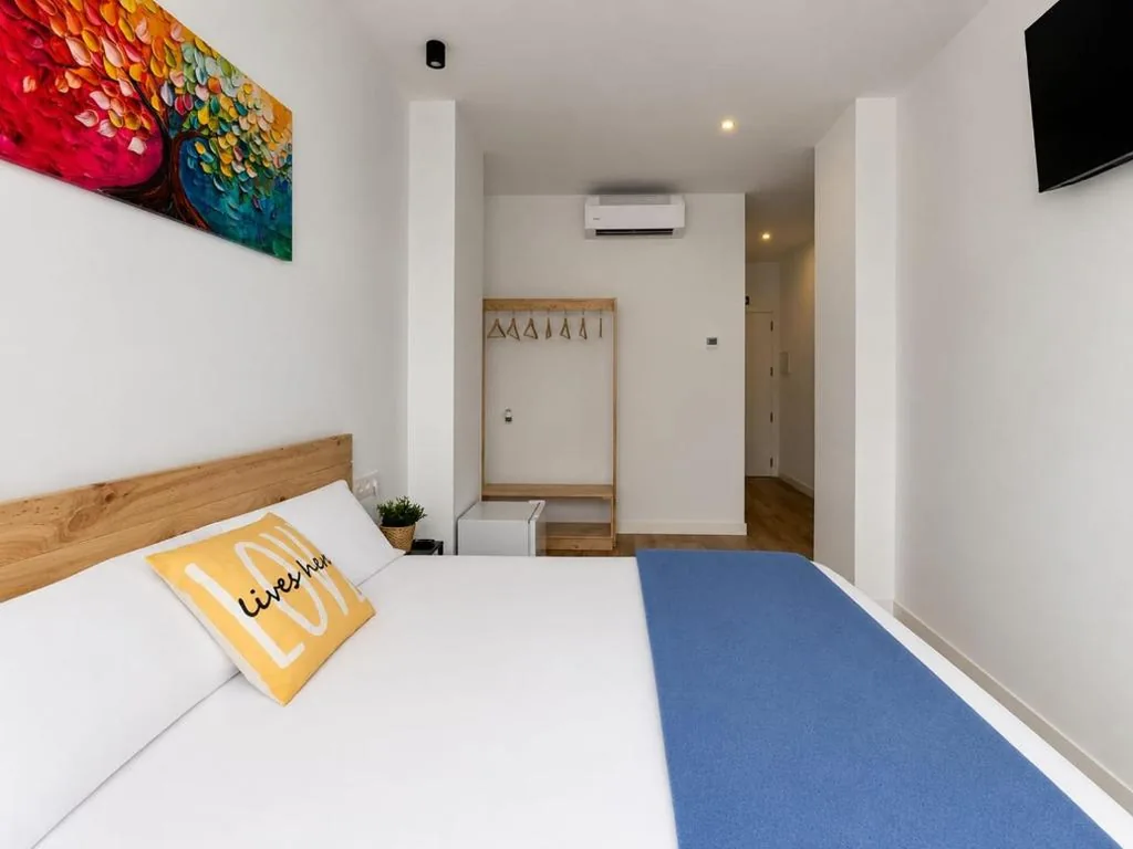 Habitación Doble con baño privado — Bilbao ROOMS & KITCHEN Zurbaran
