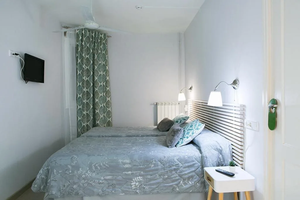 Habitación Doble Interior con baño privado - 1 o 2 camas — Blanc Guest House