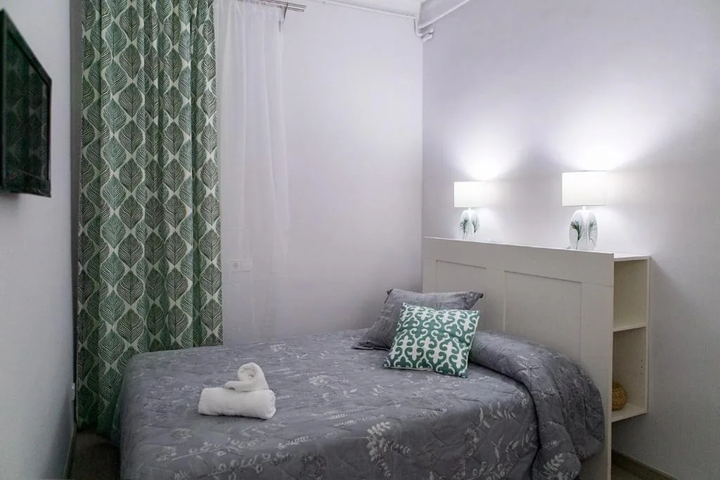 Habitación Individual Interior con baño compartido — Blanc Guest House